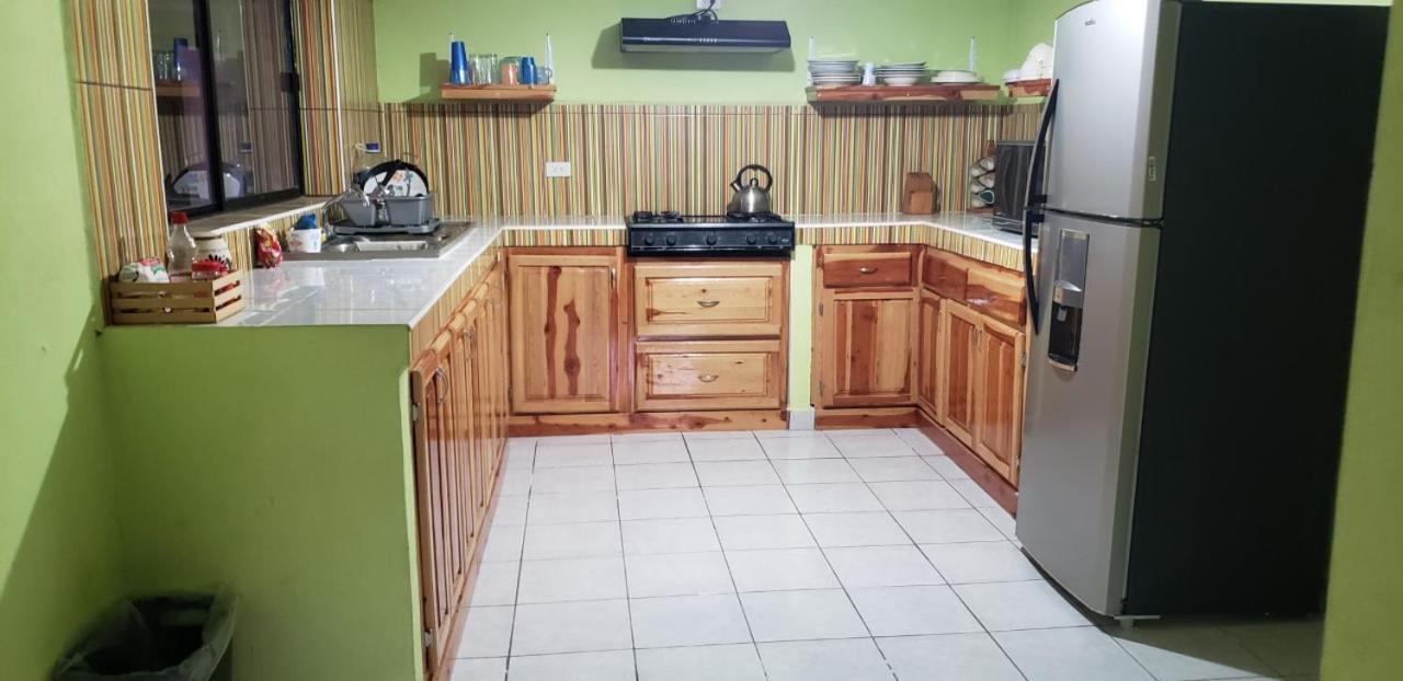 Villas La Quinta Креел Екстериор снимка